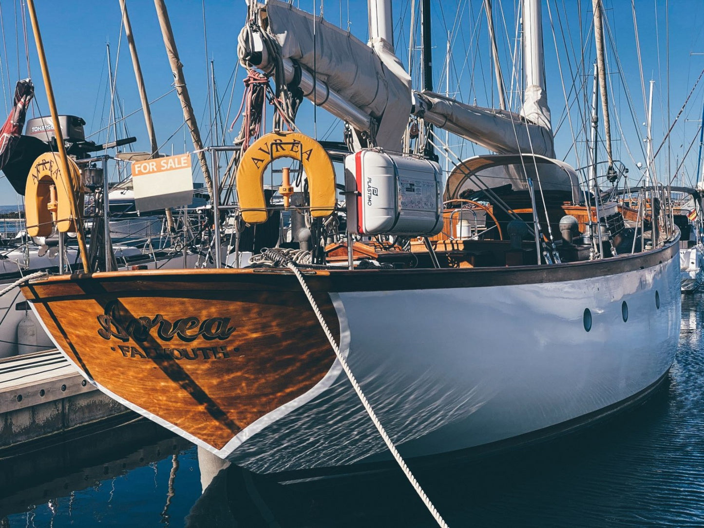 Avrea ketch 73