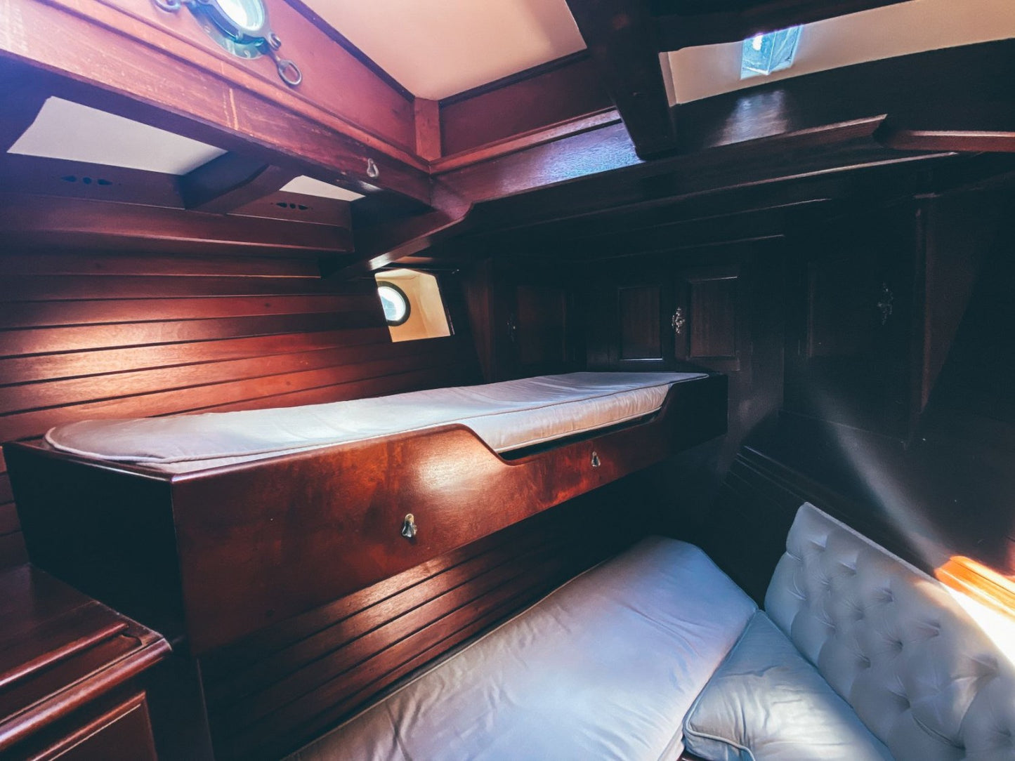 Avrea ketch 73