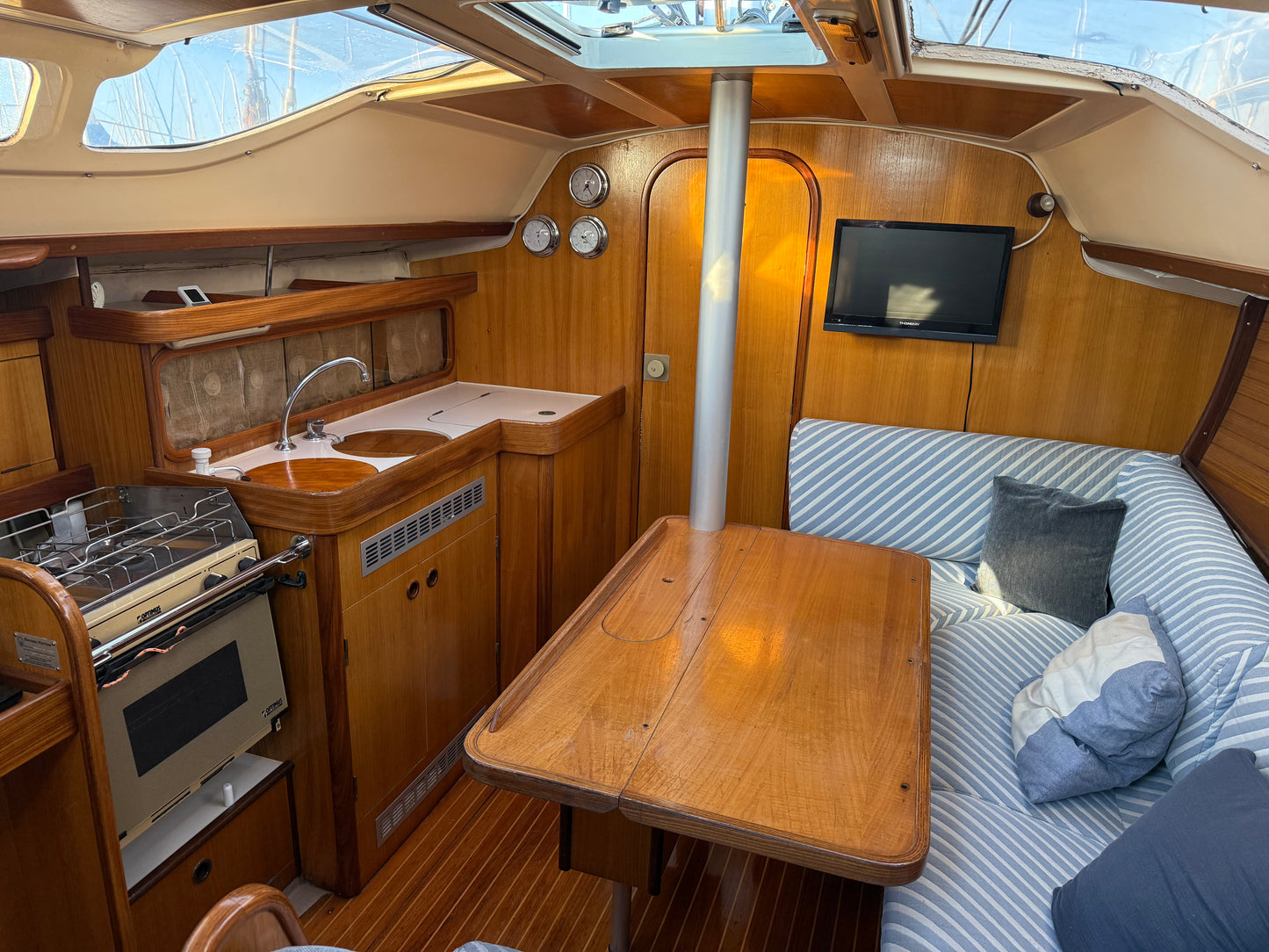 Bénéteau Océanis 320