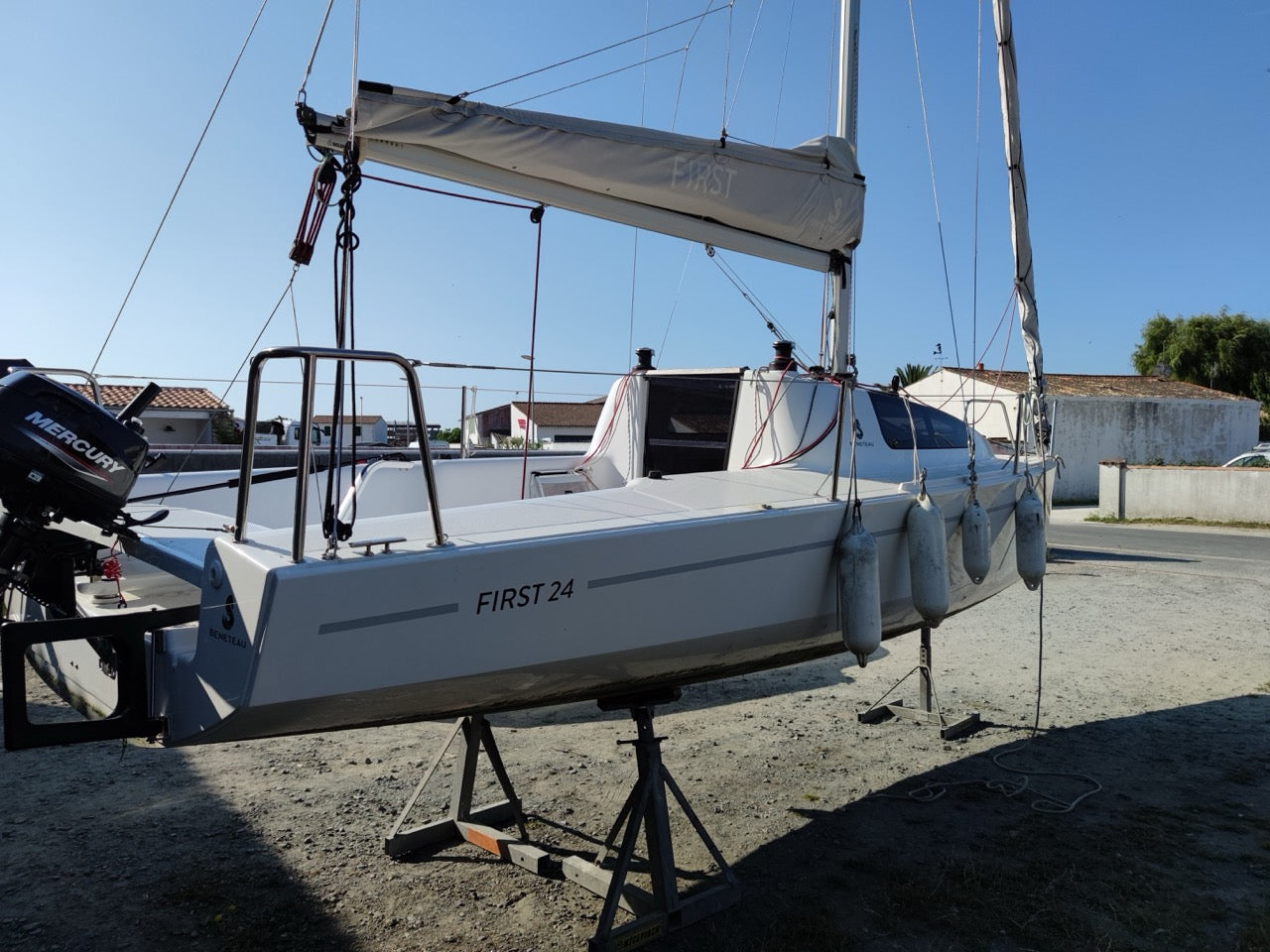 Beneteau First 24