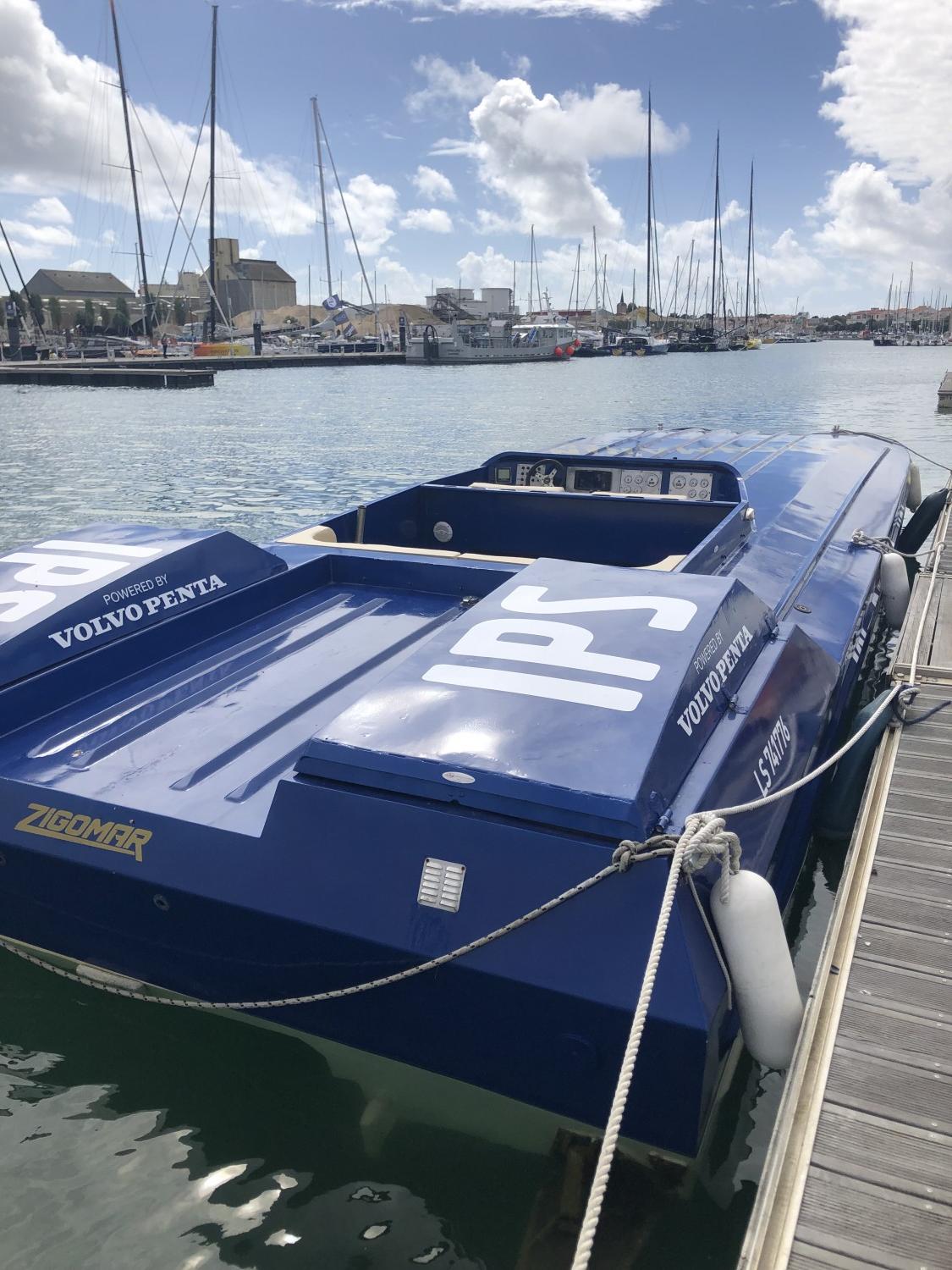 Catamaran offshore 42