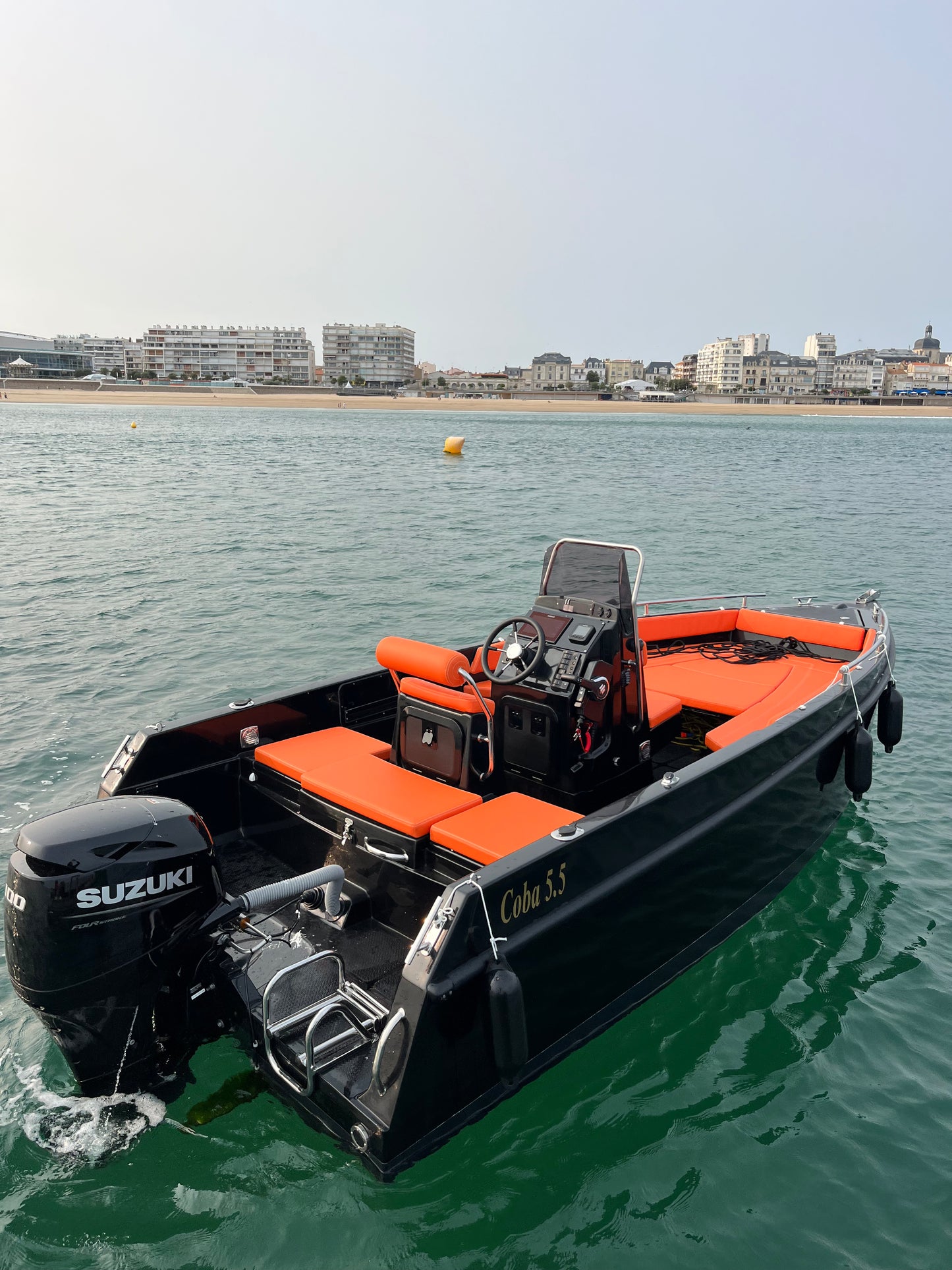 Coba5.5 disponible en exclusivité chez RozeMarine aux Sables d'Olonne