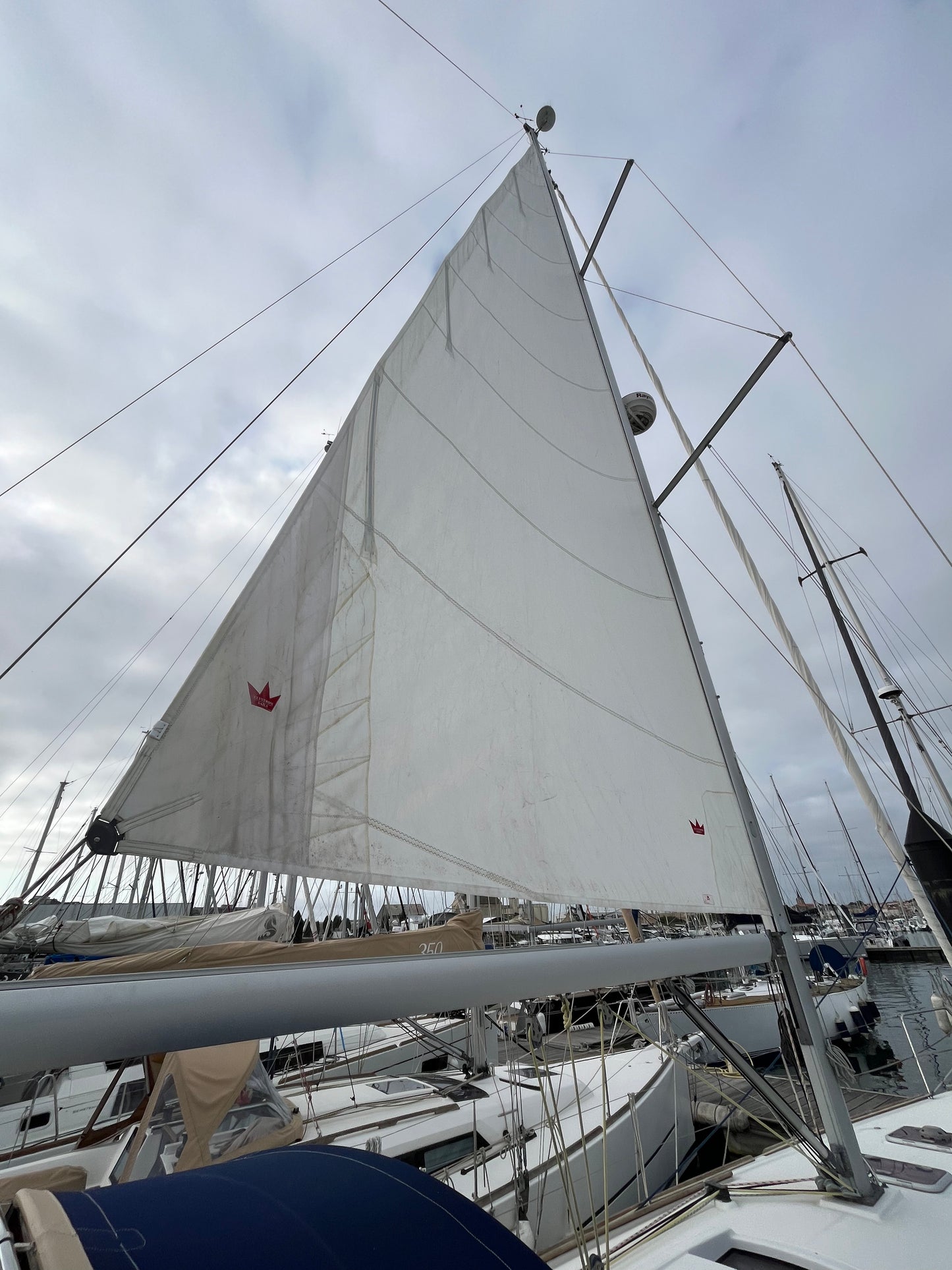 Beneteau Oceanis 37