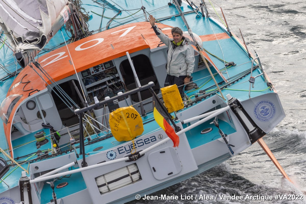 Imoca 60 D'leteren Group (ex-Spirit of Hungary)