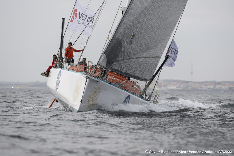 Imoca 60 D'leteren Group (ex-Spirit of Hungary)