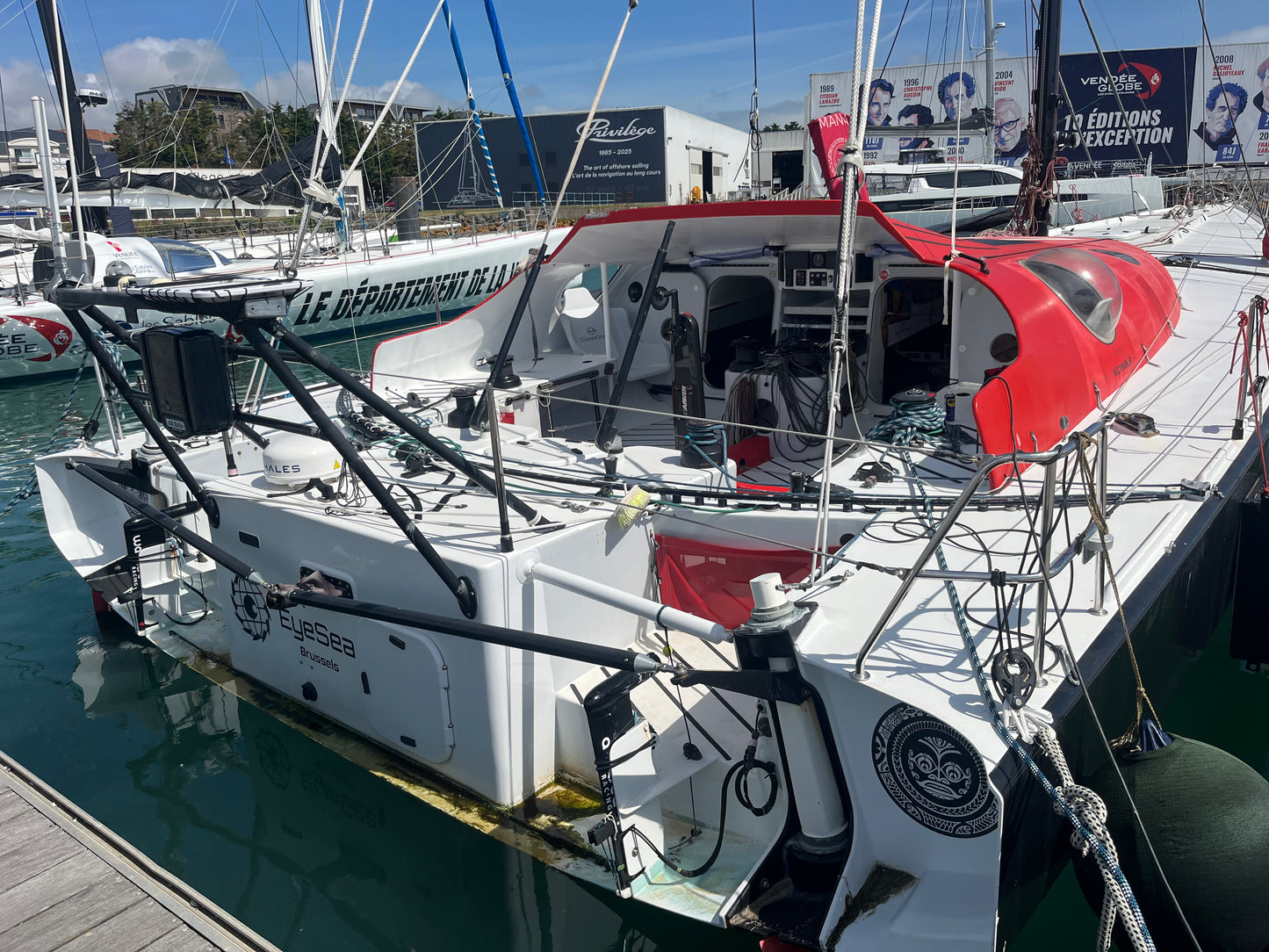 Imoca 60 D'leteren Group (ex-Spirit of Hungary)