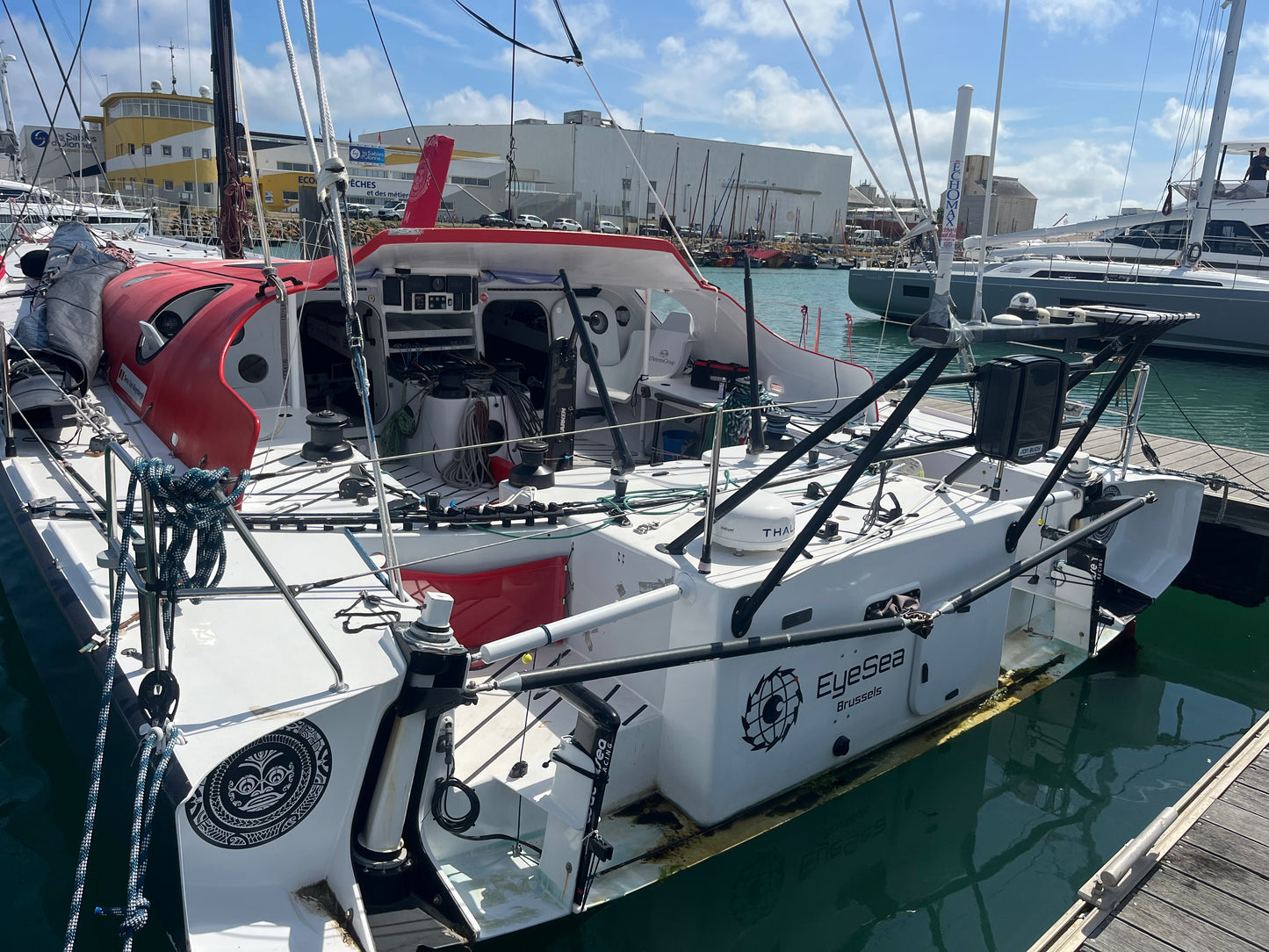 Imoca 60 D'leteren Group (ex-Spirit of Hungary)