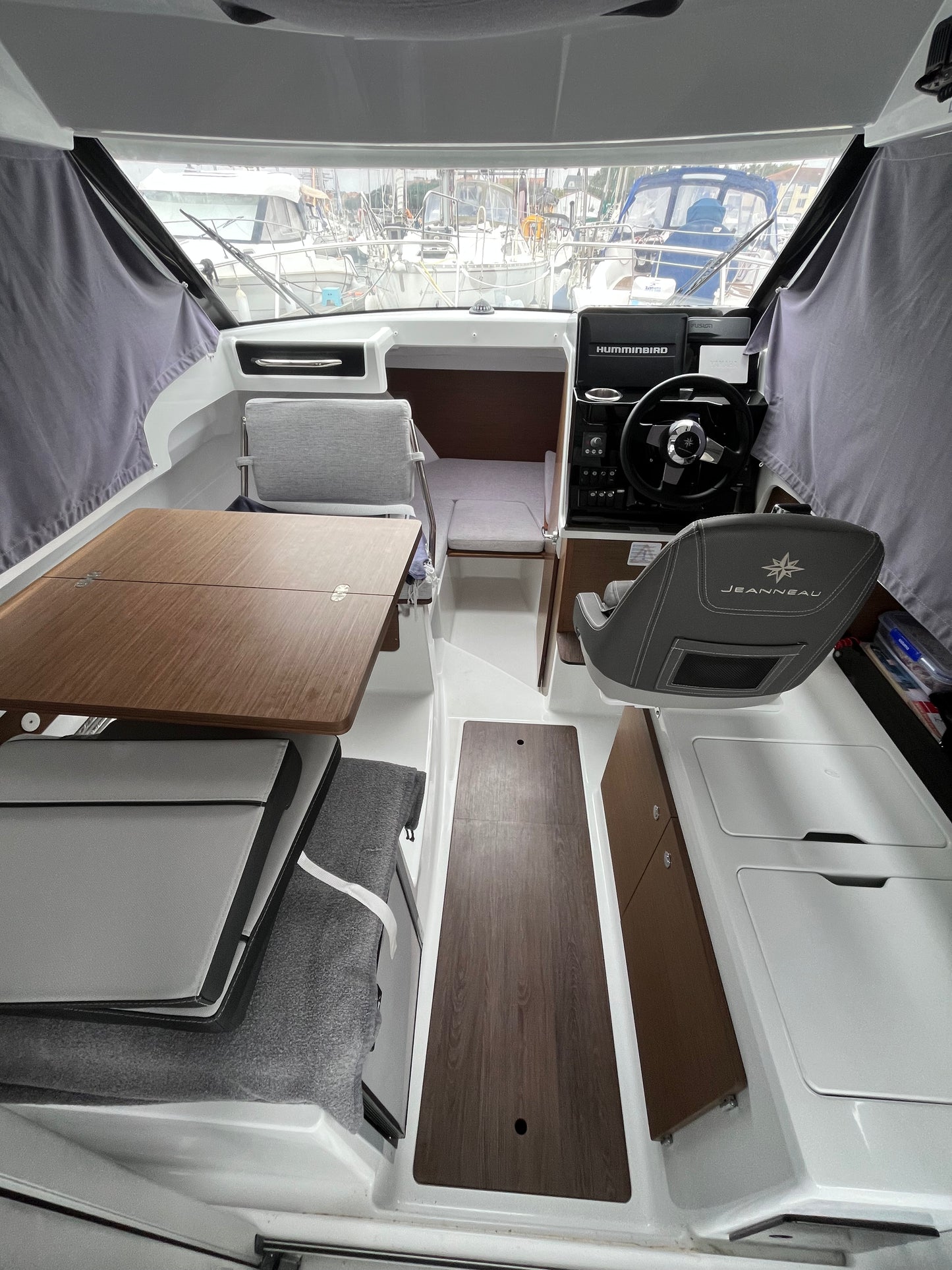 Jeanneau Merry Fisher 695
