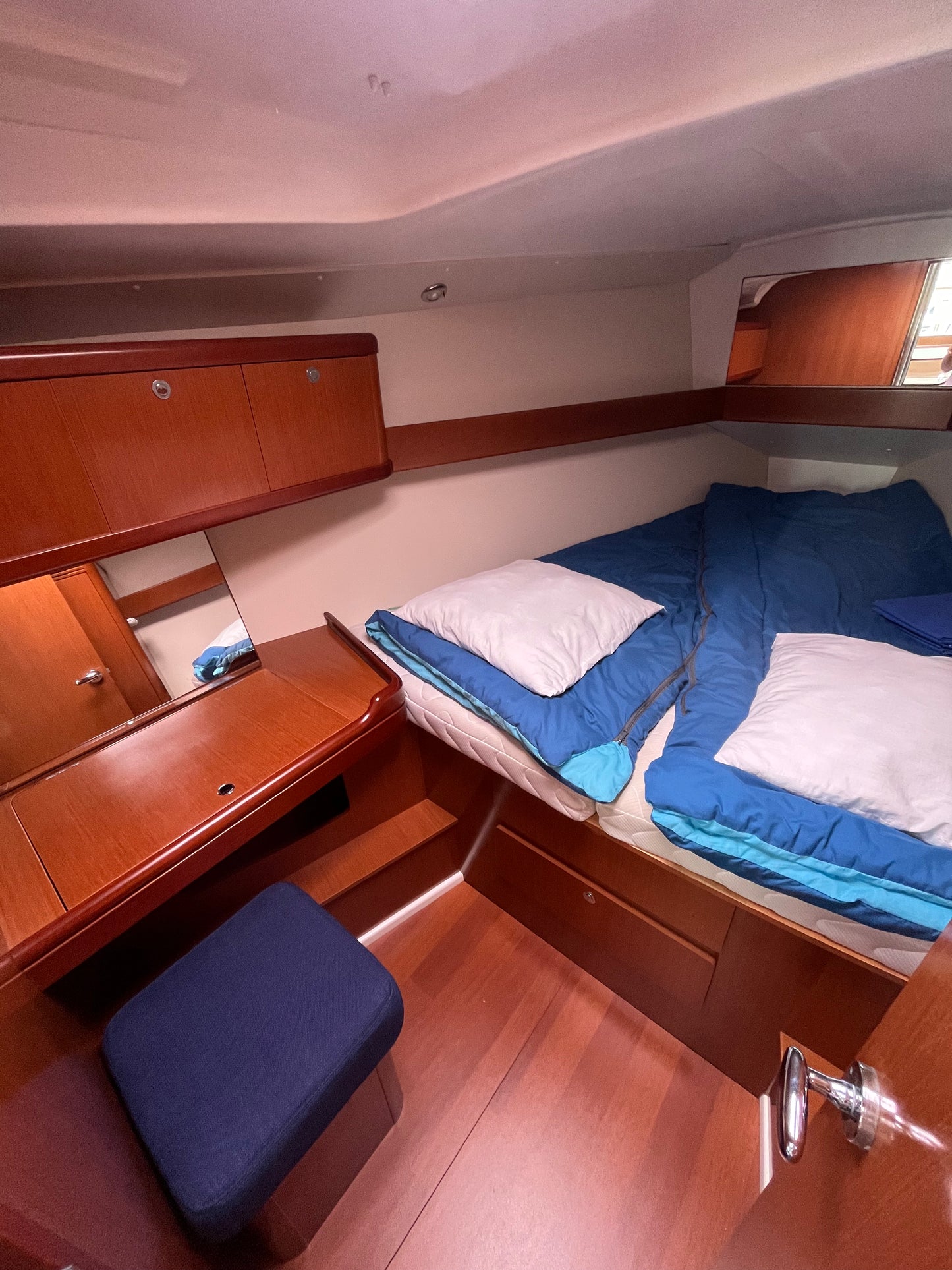 Beneteau Oceanis 37