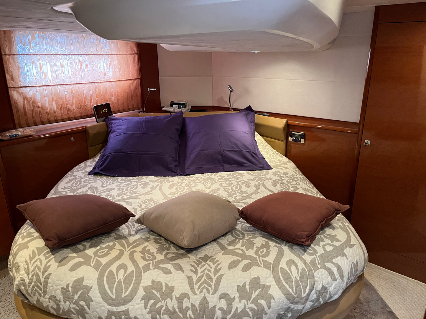 Prestige 42S