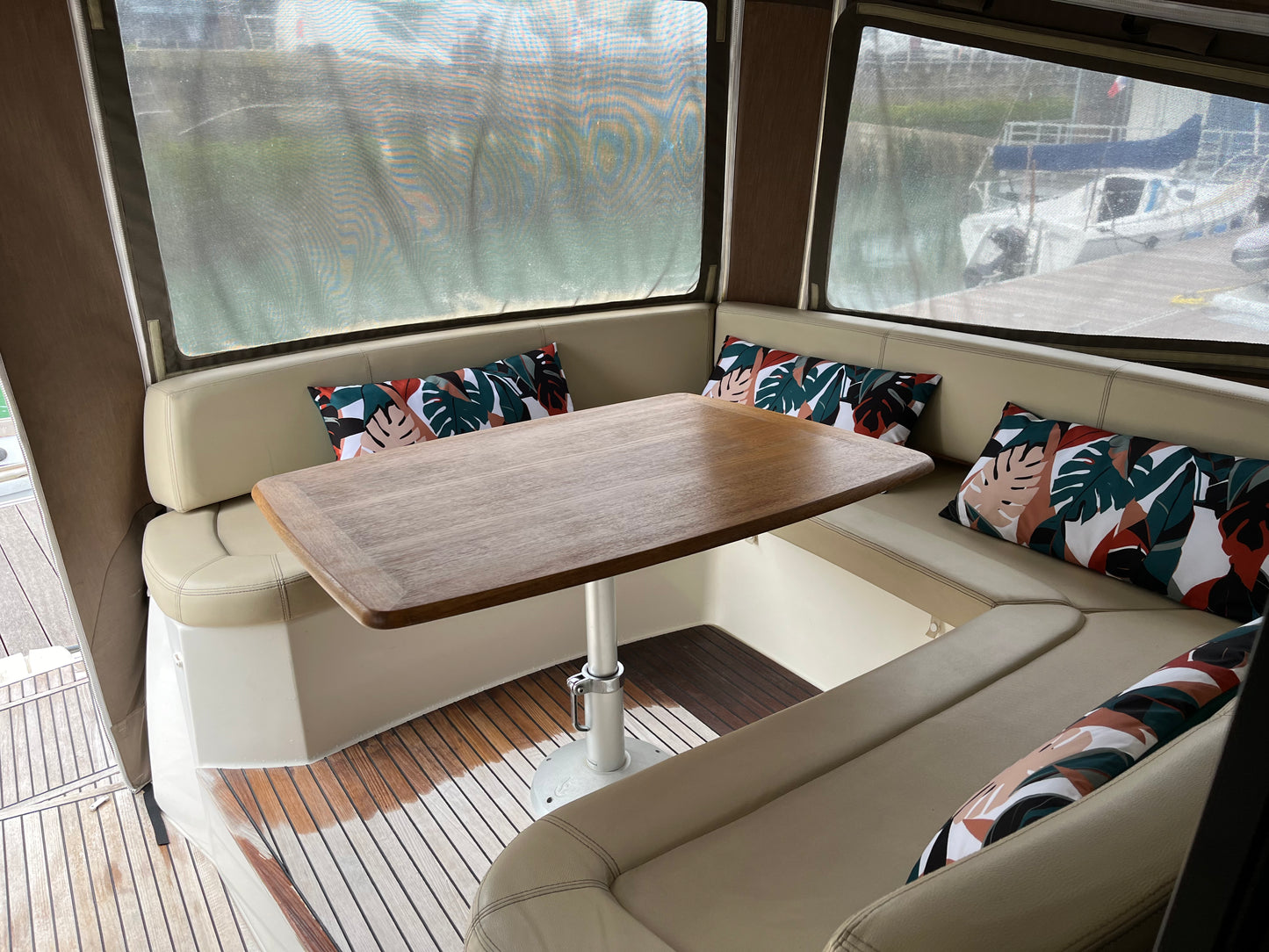 Prestige 42S