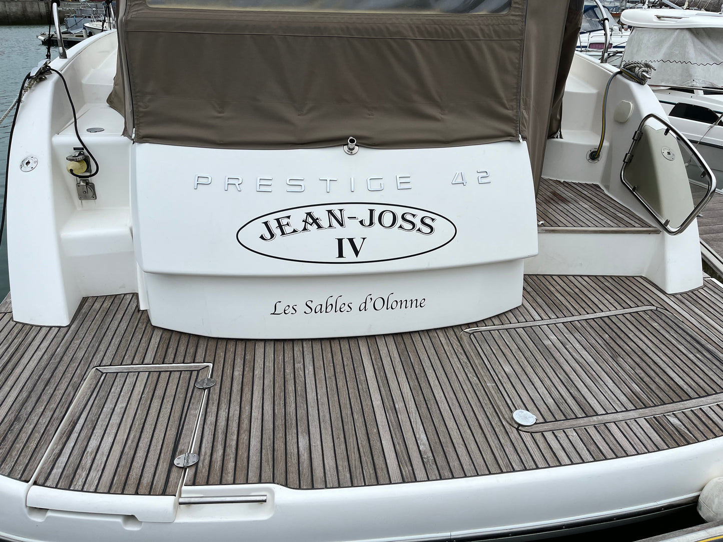 Prestige 42S
