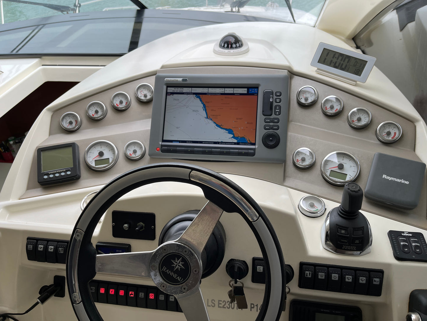 Prestige 42S