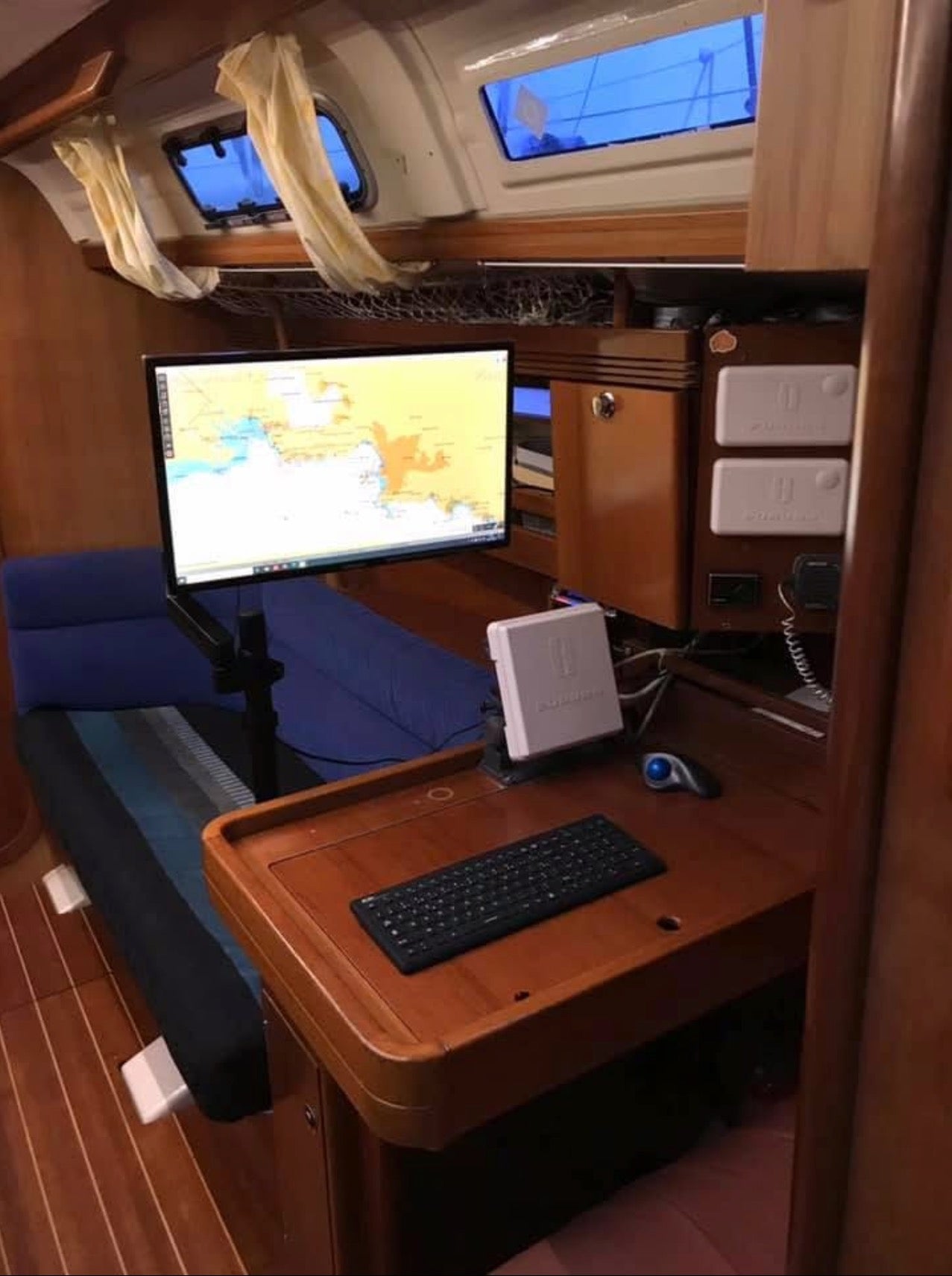 Dufour 40 performance