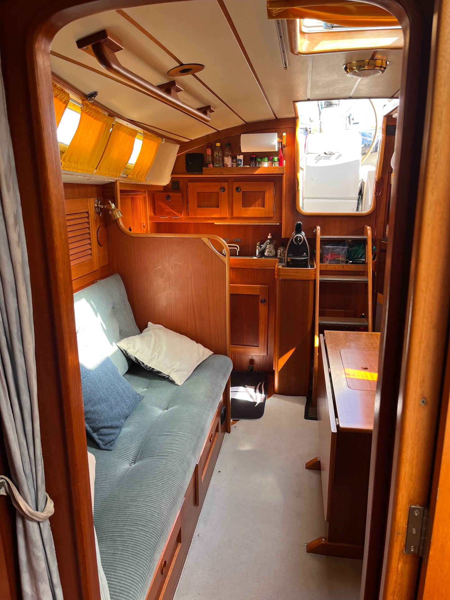 Hallberg Rassy 36