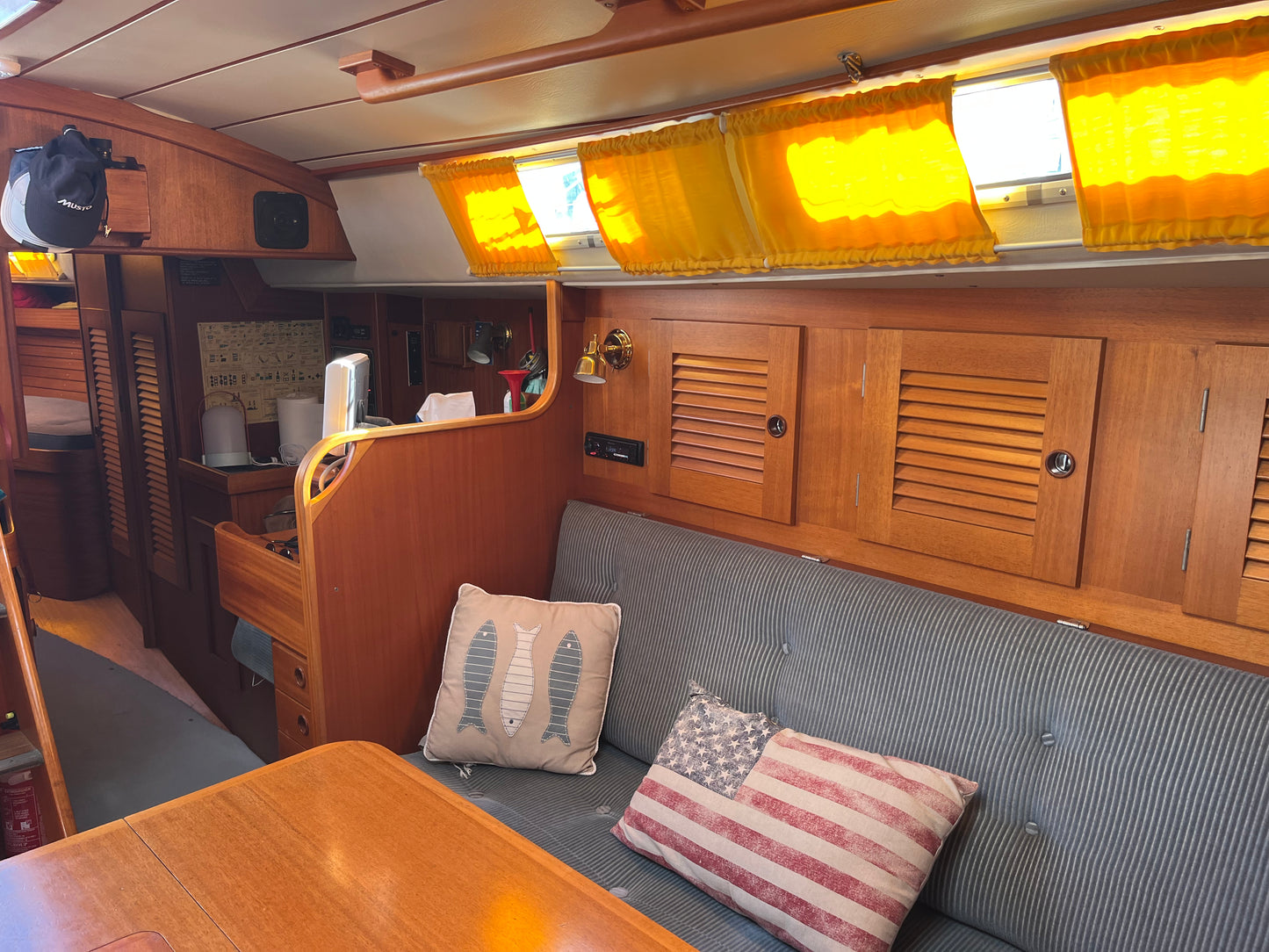 Hallberg Rassy 36
