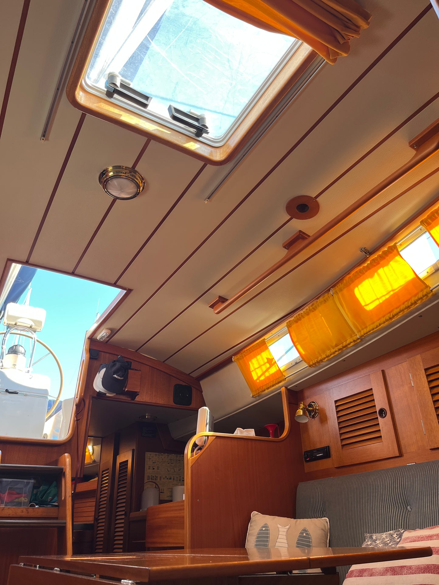 Hallberg Rassy 36