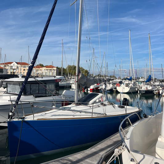 Beneteau First 210