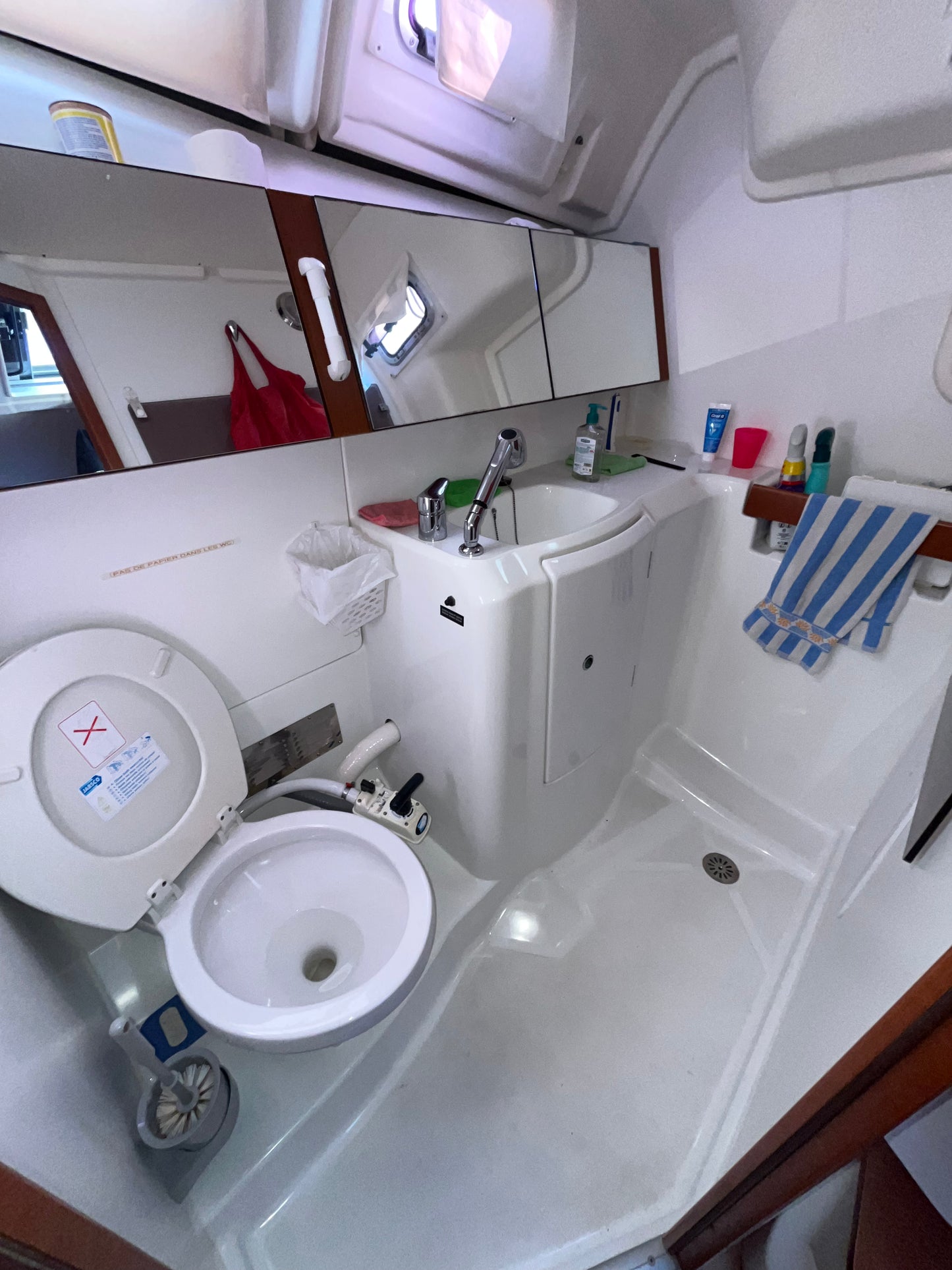 Beneteau Océanis 37