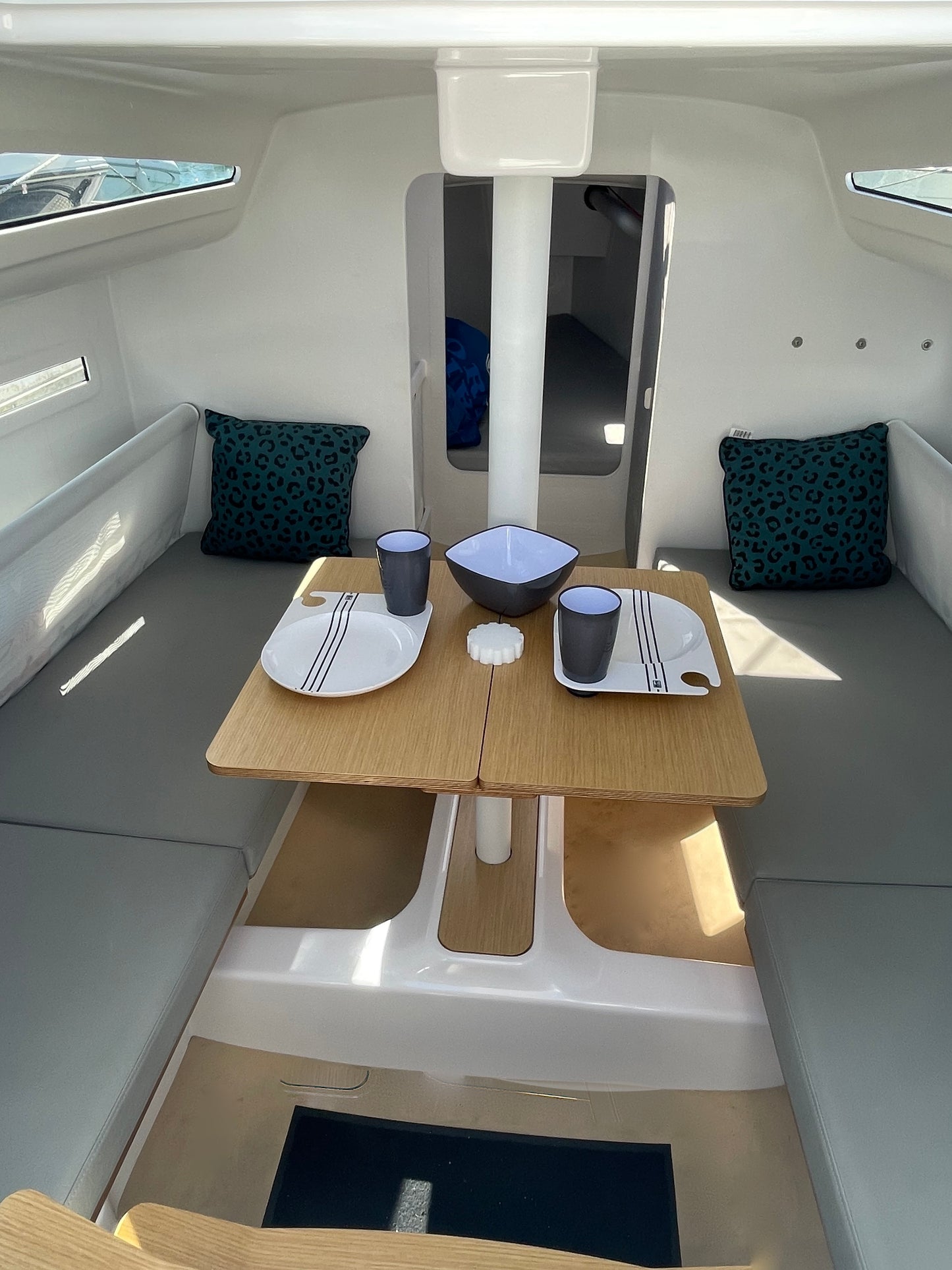 Beneteau First 27