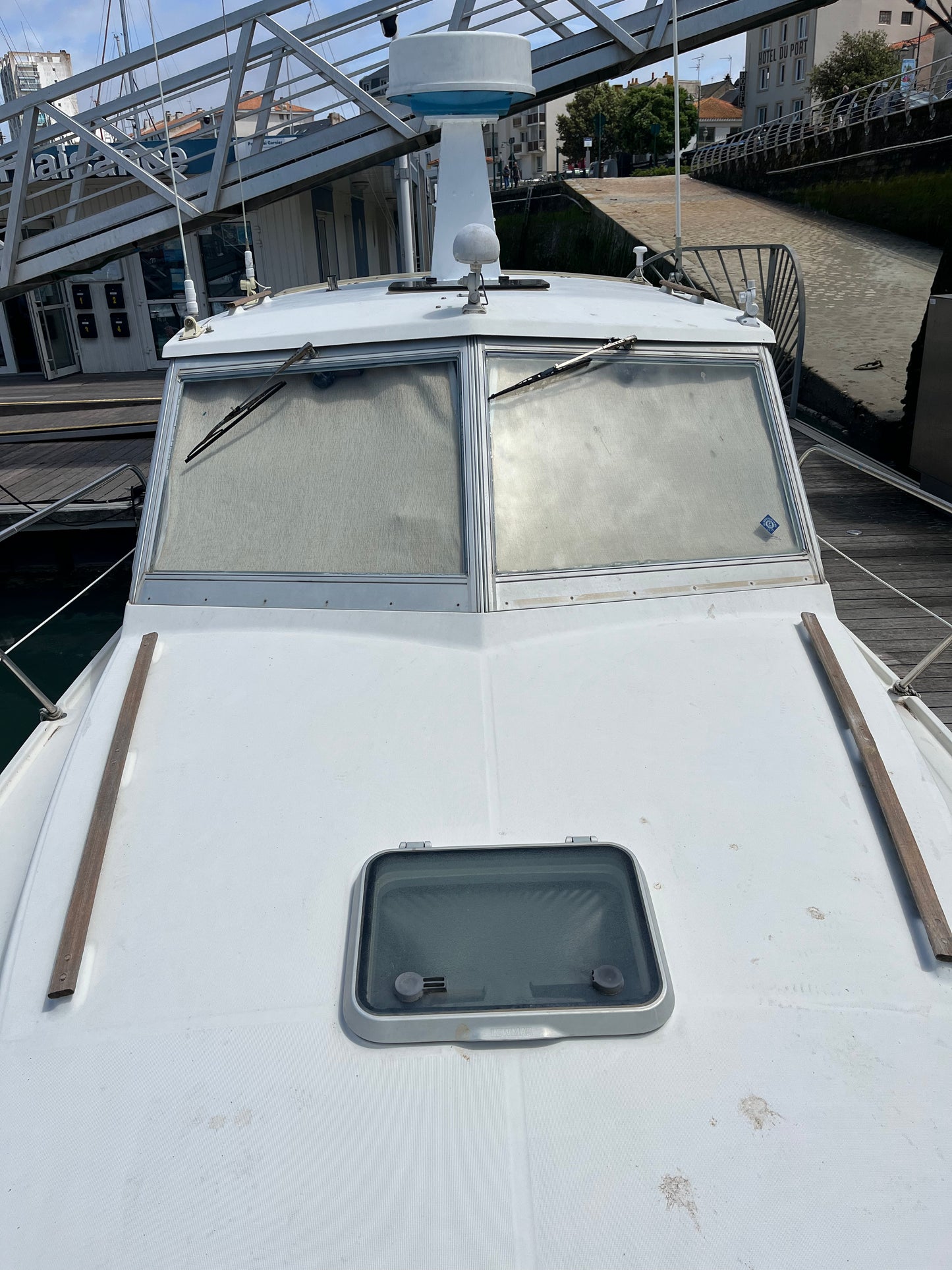 Beneteau Antares 8