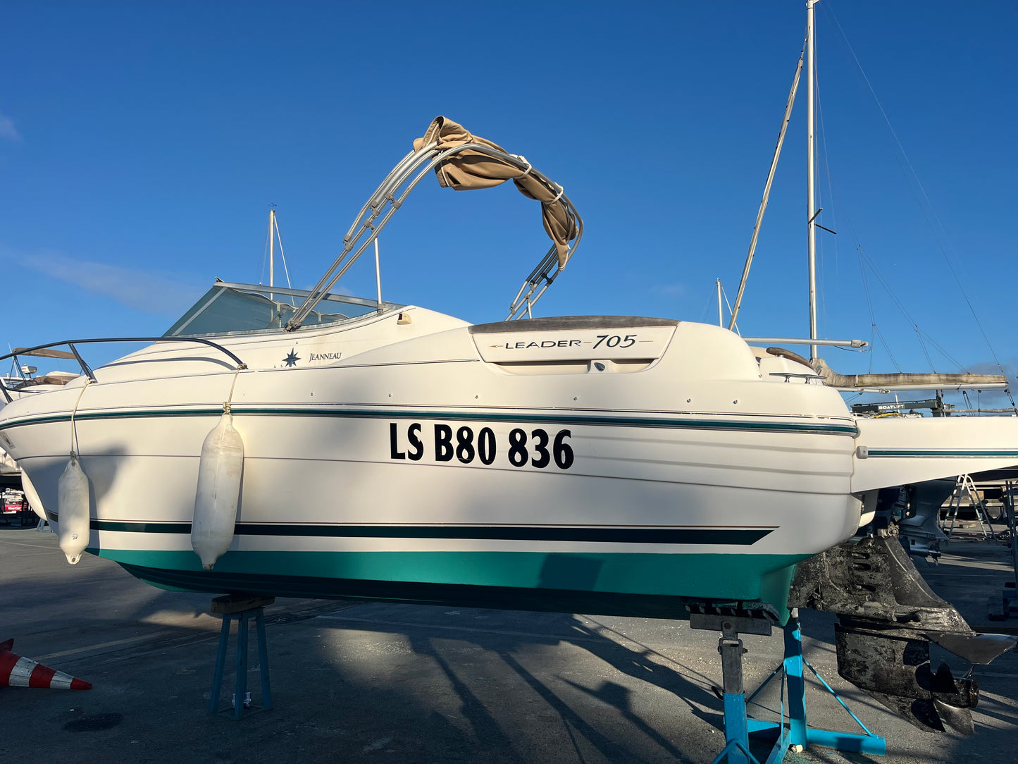 Jeanneau Leader 705