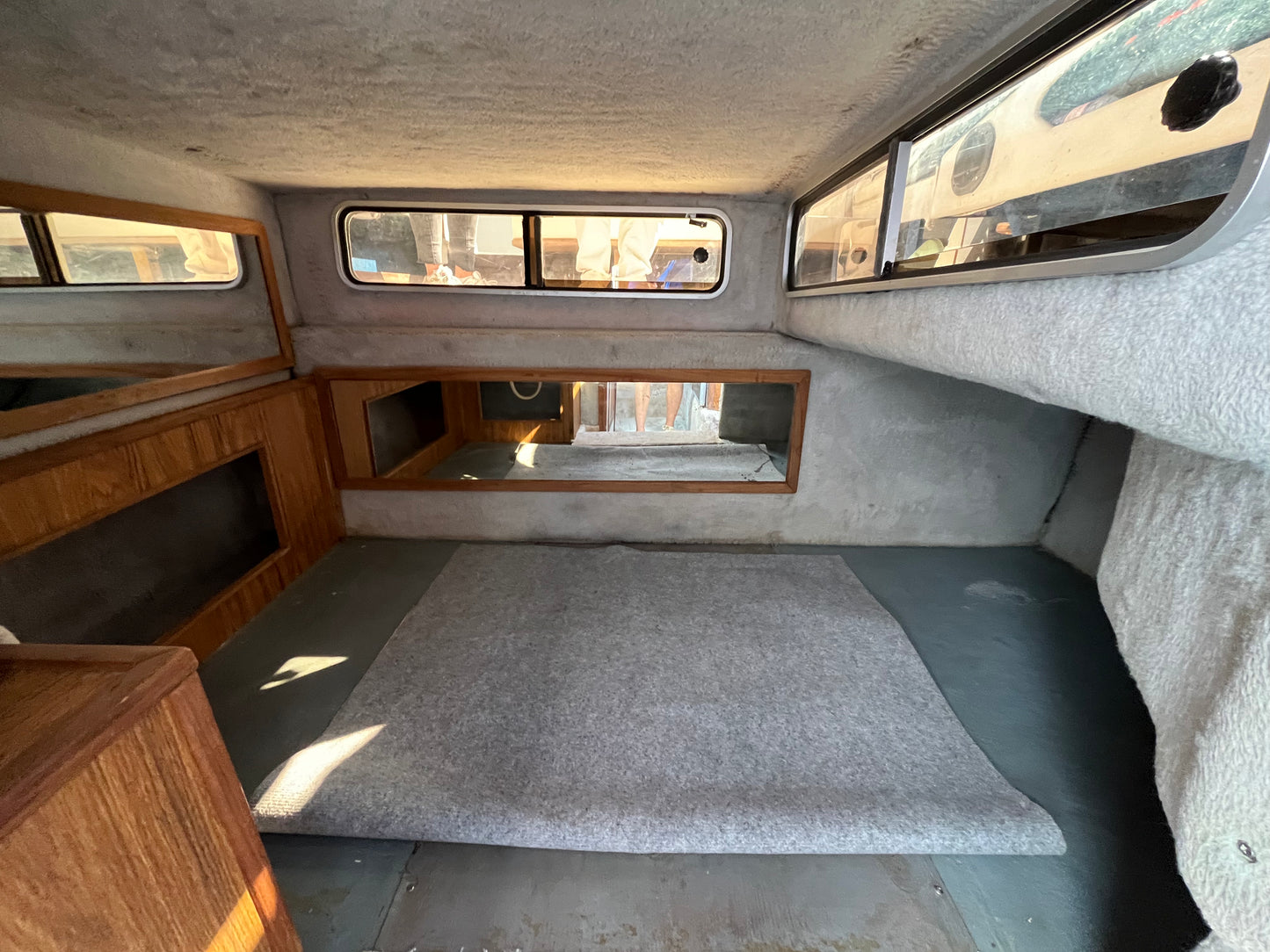 Sea Ray Sundancer 250