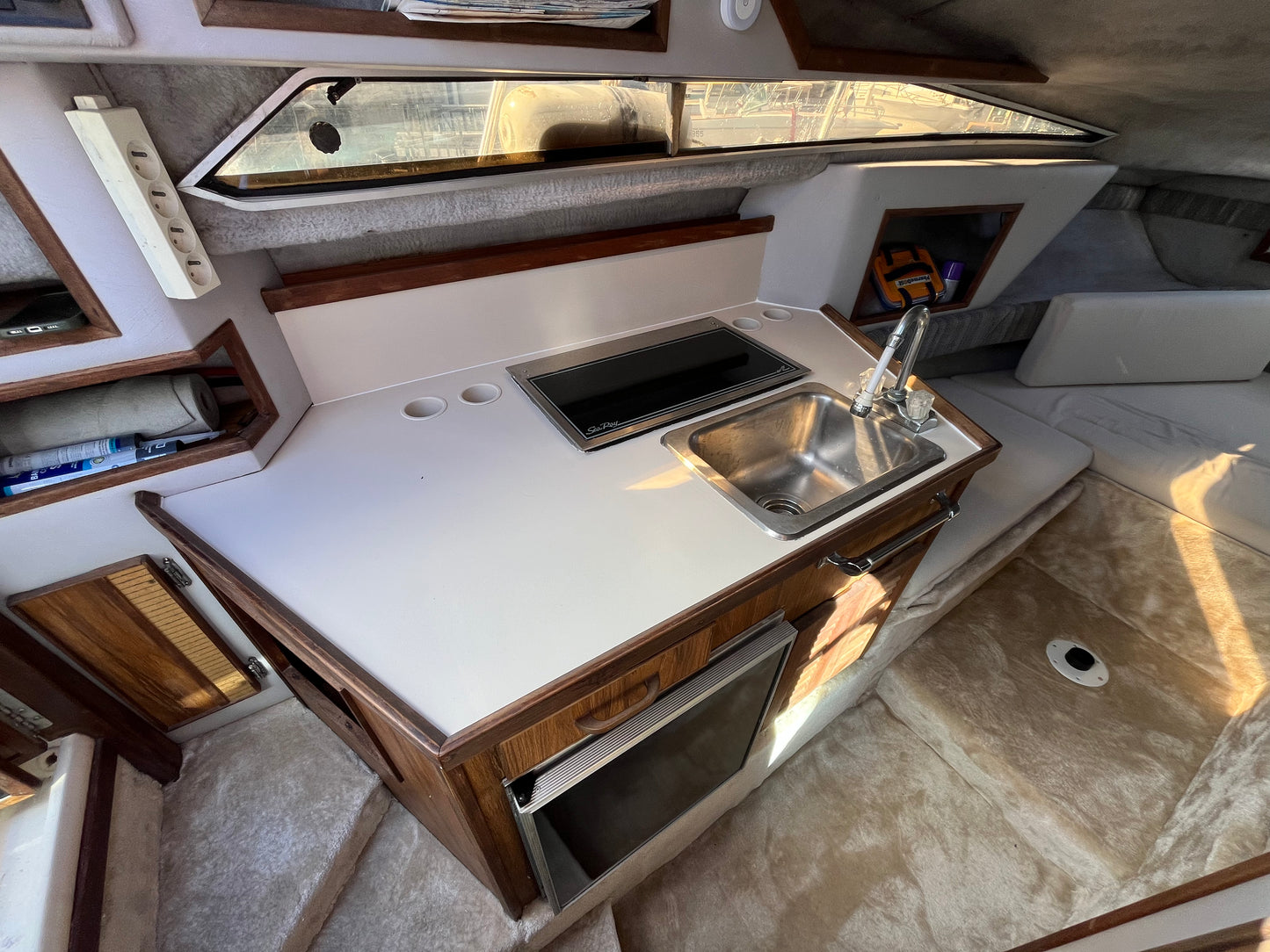 Sea Ray Sundancer 250