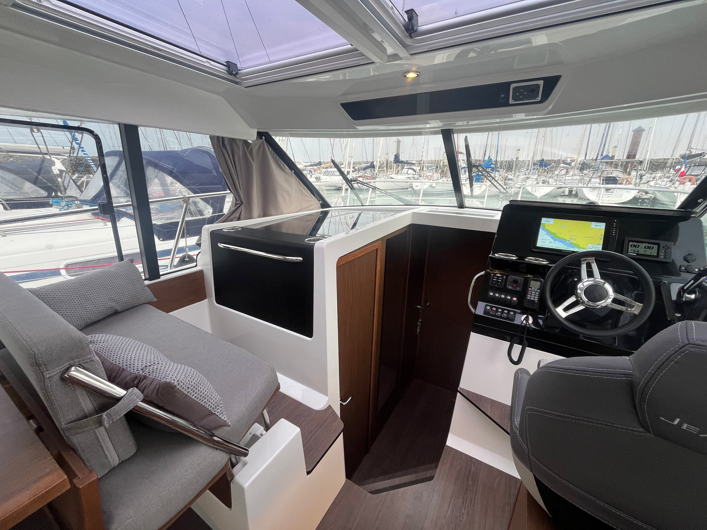 Jeanneau Merry Fisher 1095