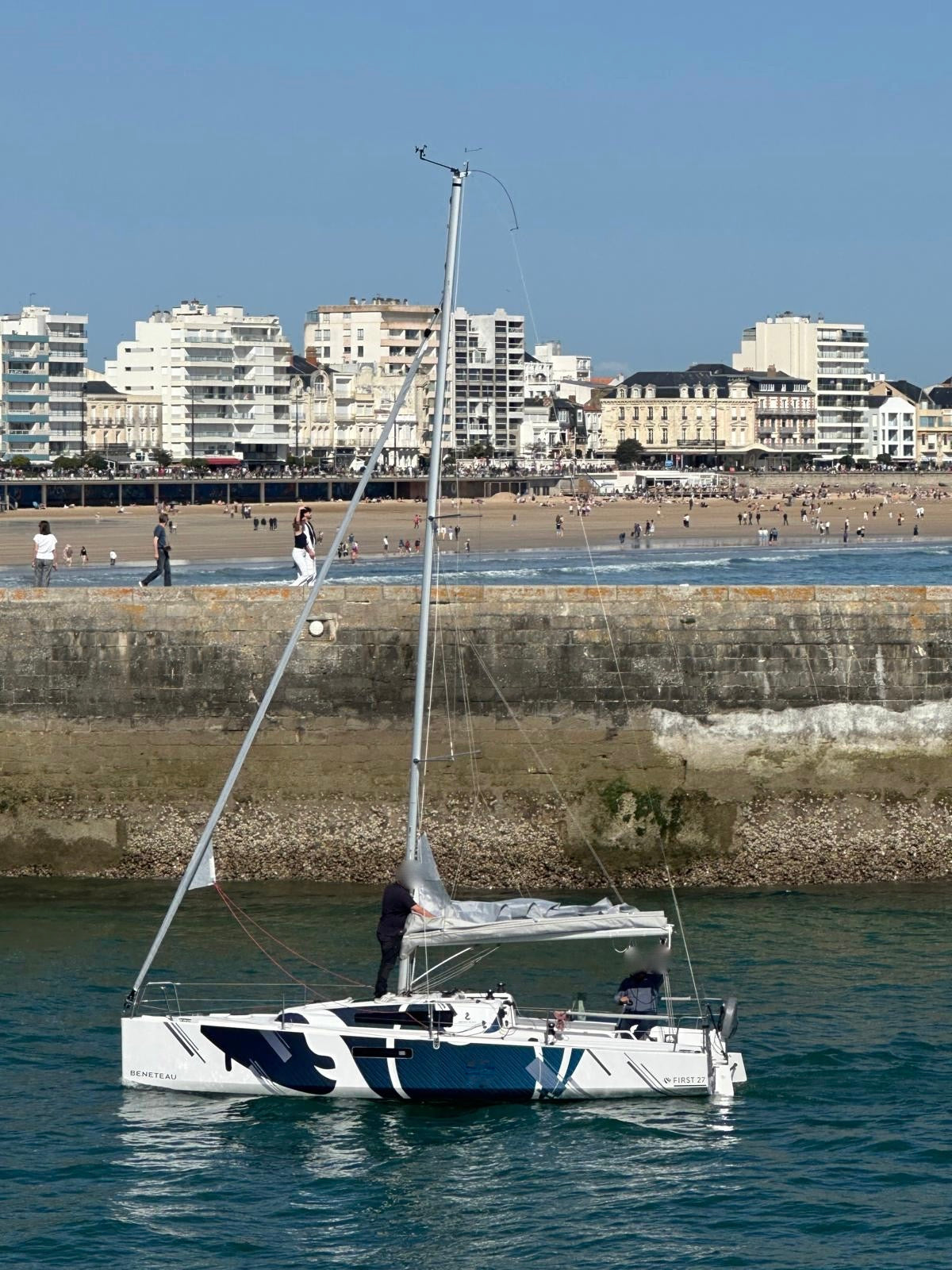 Beneteau First 27