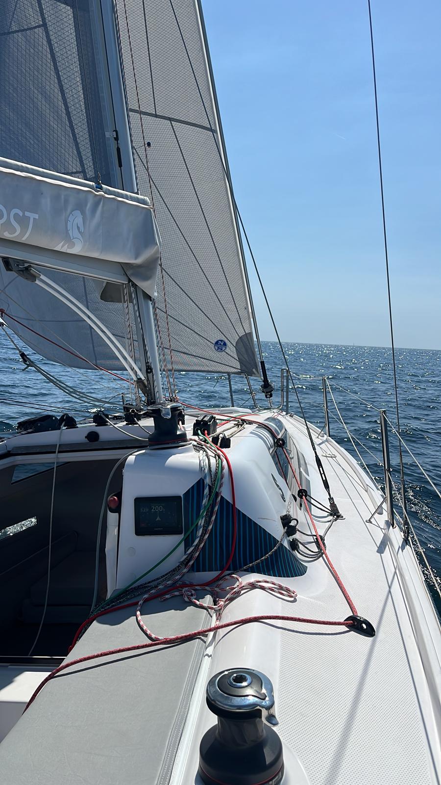 Beneteau First 27