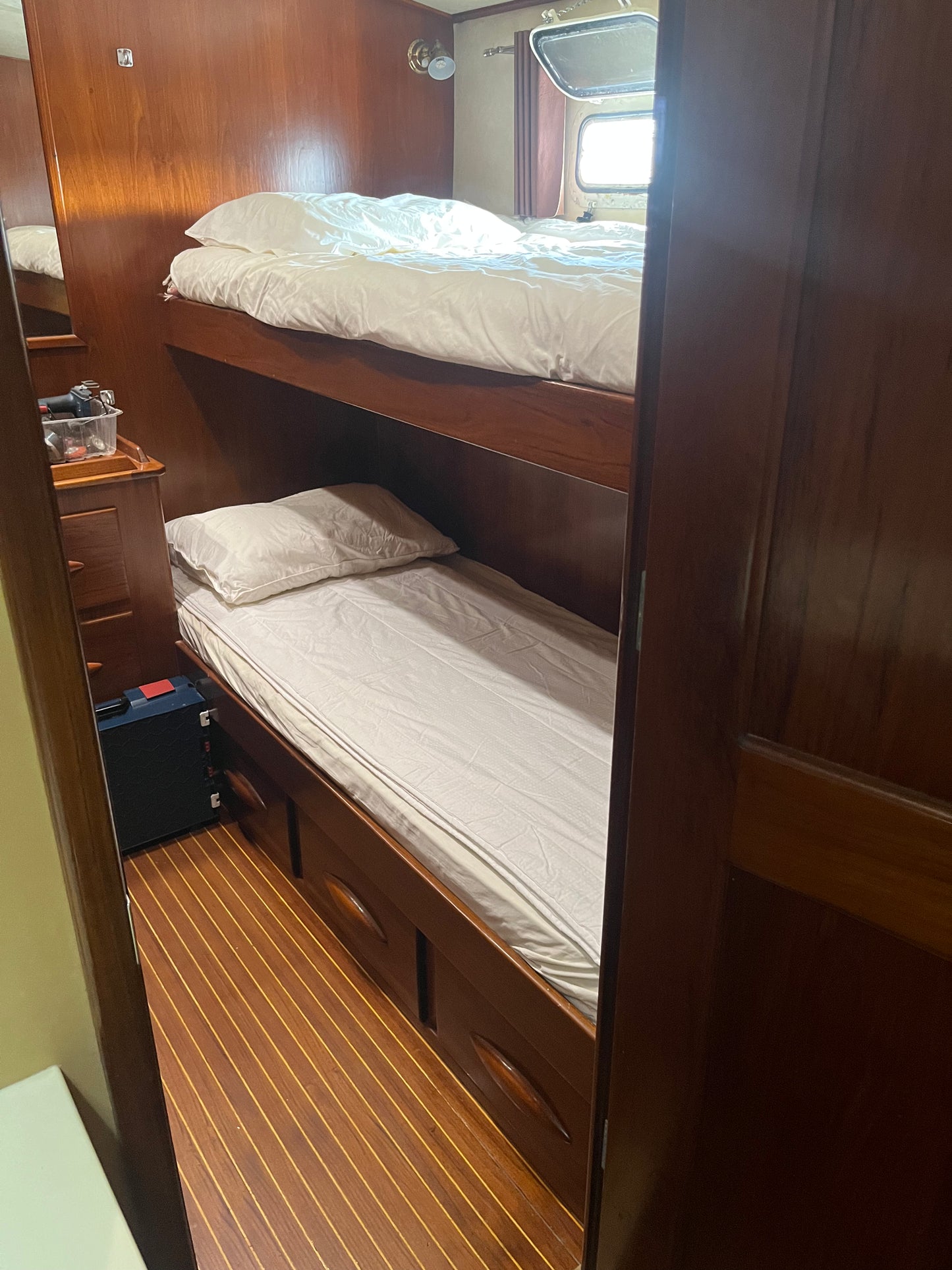 Palmer & Johnson Ketch 76