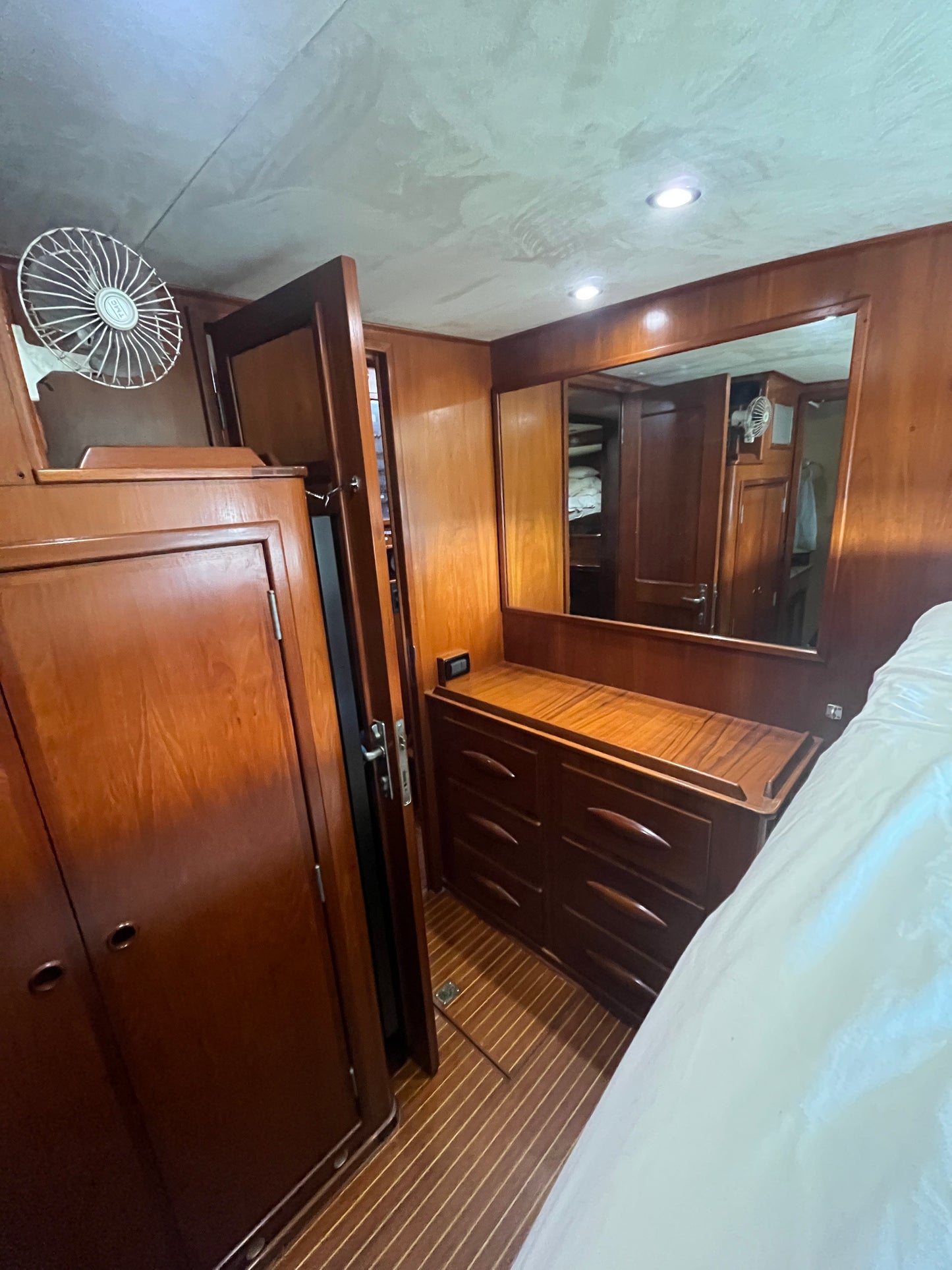 Palmer & Johnson Ketch 76