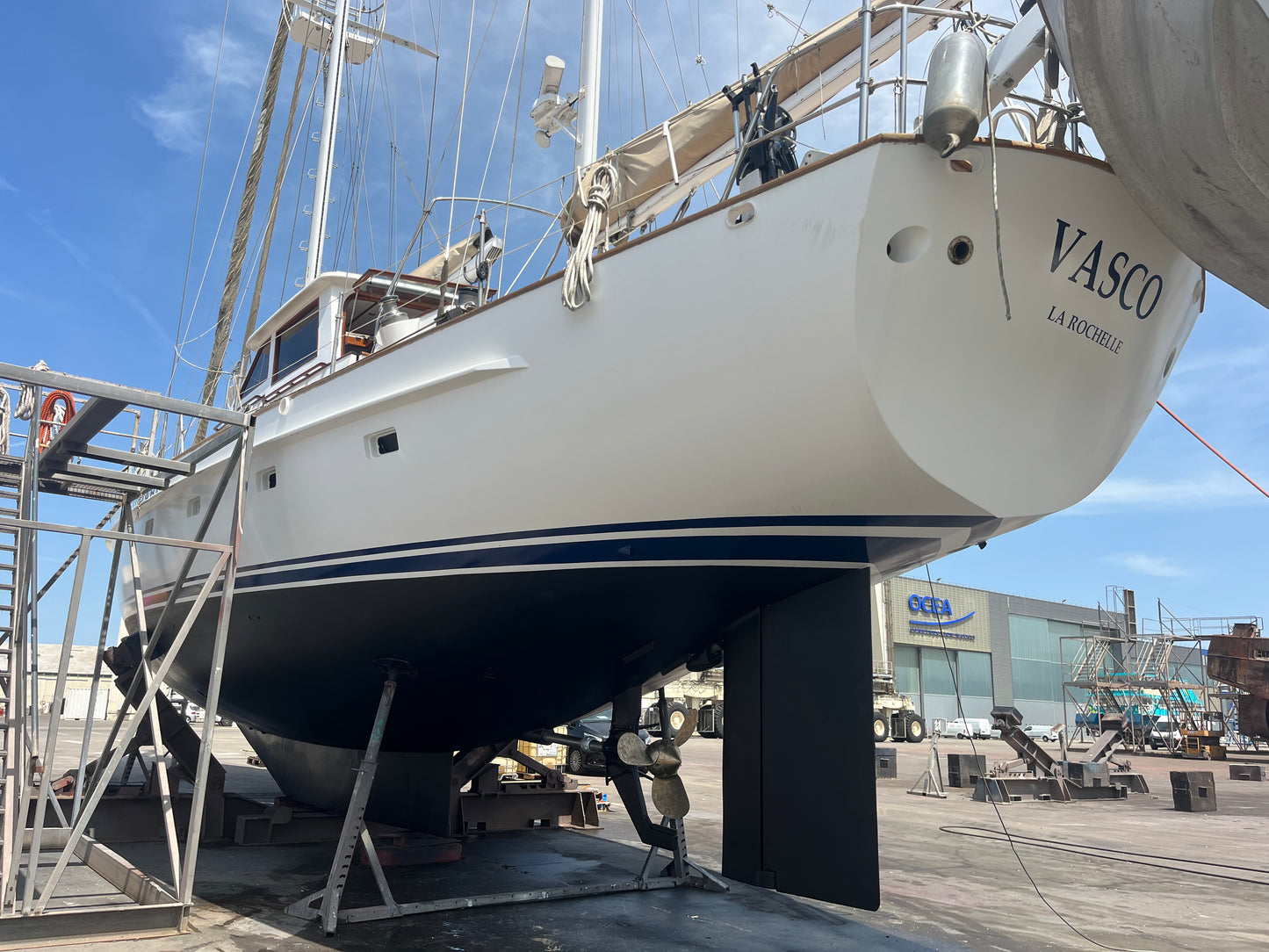 Palmer & Johnson Ketch 76